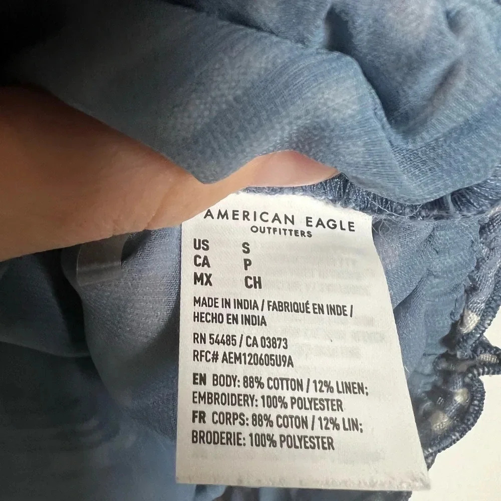 American Eagle Size small cropped plaid blouse - Picture 4 of 4